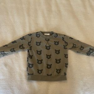 Rylee + Cru sweatshirt